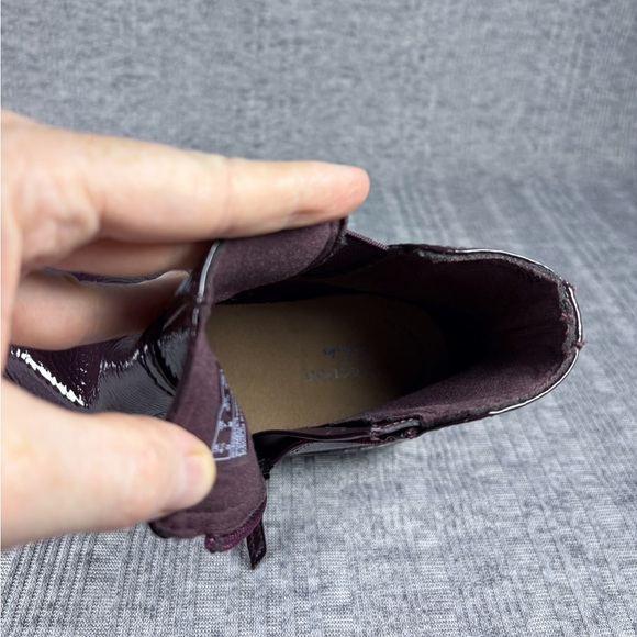 Clarks Collection Ankle Boots Airabell Burgundy Patent Leather Zip Up Women’s 7 - Picture 7 of 7
